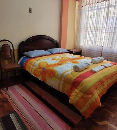 Bed and Breakfast Hostal Sol Y Luna à Copacabana  Extérieur photo