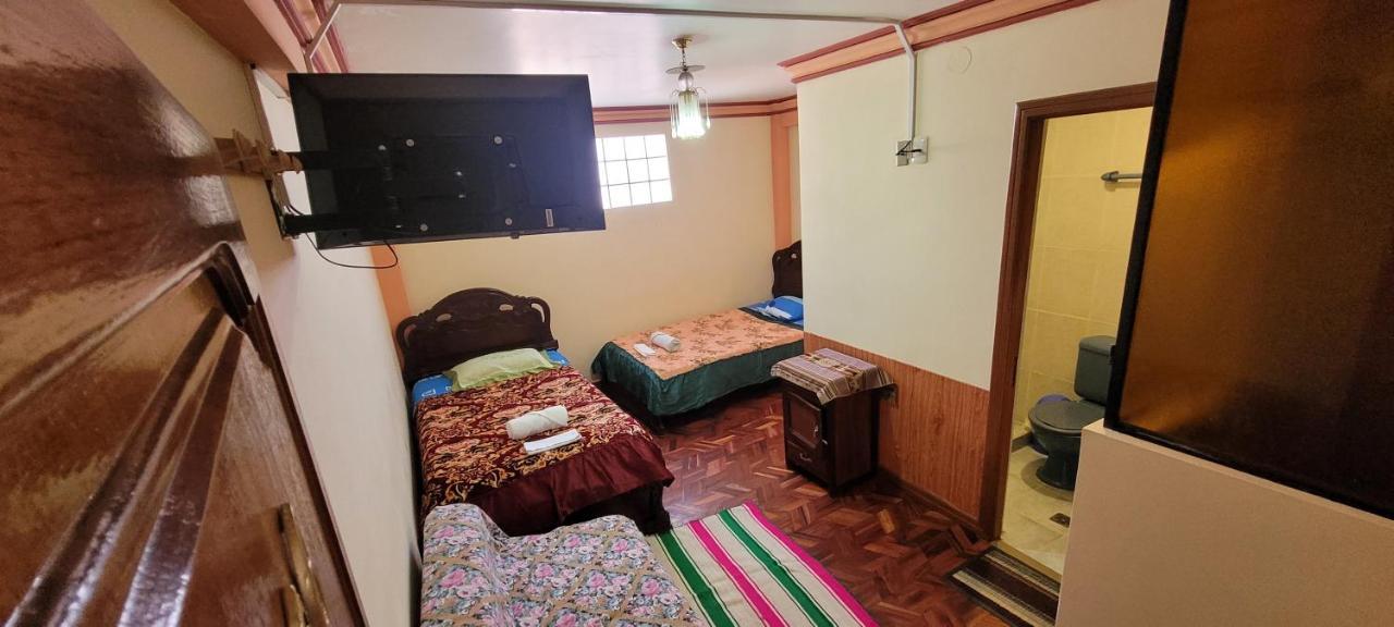 Bed and Breakfast Hostal Sol Y Luna à Copacabana  Extérieur photo