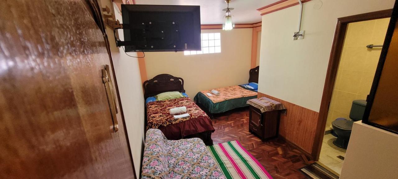 Bed and Breakfast Hostal Sol Y Luna à Copacabana  Extérieur photo