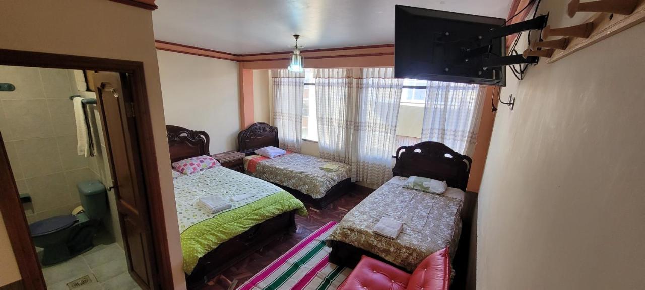 Bed and Breakfast Hostal Sol Y Luna à Copacabana  Extérieur photo